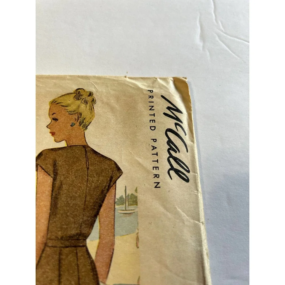 McCalls Vintage 1940's Pattern #6470‎ Misses Dress Size 14 Bust 32
